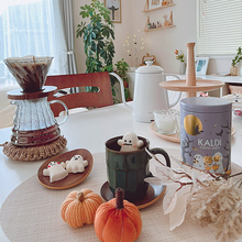 今年はおうちで「ちょこっと」ハロウィン。100均で叶える、季節の飾り