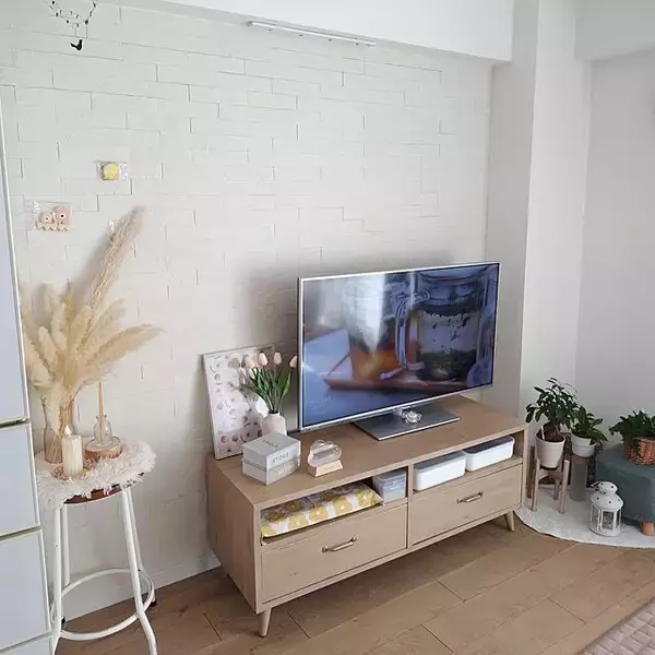 「自分で好きなインテリアを作るのが楽しい！リビングを変身させるDIY」の画像