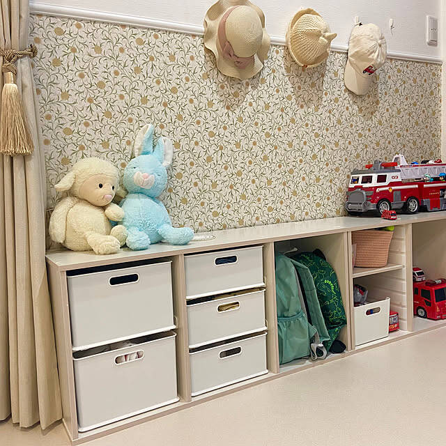 置き方を変えるだけで使い道がさらに広がる！カラーボックスを横置きして使う方法