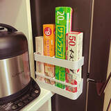 「貼るだけ簡単、家中スッキリ！100均のマグネットアイテムを使った収納実例6選」の画像2