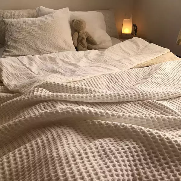 「ベッドリネンはニトリにおまかせ！快適な寝室作りに役立つアイテムをご紹介」の画像