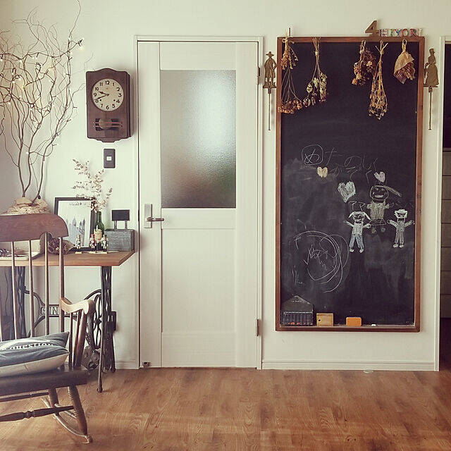 子どもも大人も大満足！安全で快適に過ごせるリビング作りのコツ