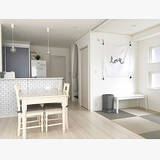 「子どもも大人も大満足！安全で快適に過ごせるリビング作りのコツ」の画像5