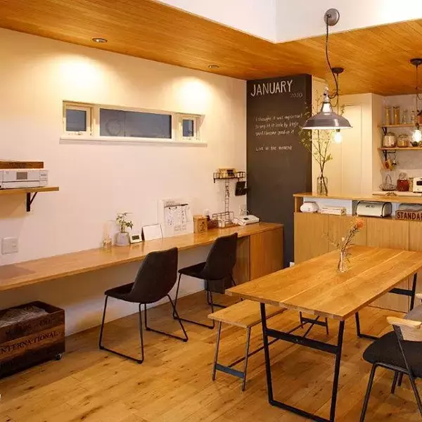 「子どもも大人も大満足！安全で快適に過ごせるリビング作りのコツ」の画像