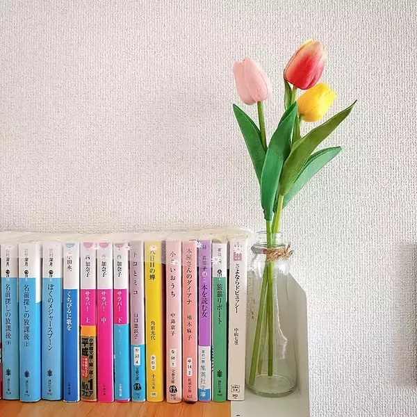 「いつもの食卓や棚をパッと明るく♪春を呼び込む「花のある暮らし」5選」の画像