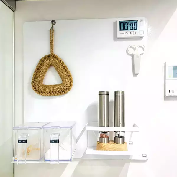 「「出しっぱなしのすっきり化が叶う、マグネットラック」 by bonitaさん」の画像