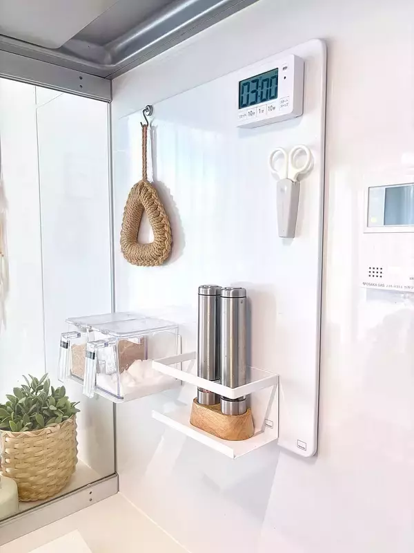 「「出しっぱなしのすっきり化が叶う、マグネットラック」 by bonitaさん」の画像