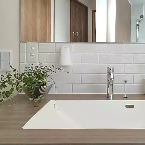 「【みんなが選んだ！】毎日の「サッと片付く」洗面まわりへ！towerの洗面台まわりで使えるアイテム6選」の画像