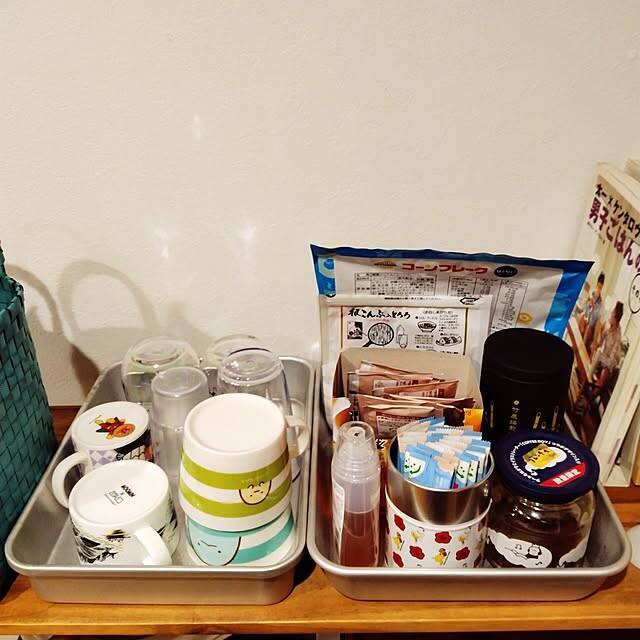 隠したい派も見せたい派も注目。ティータイムがもっと好きになるお茶セットの置き方アイデア