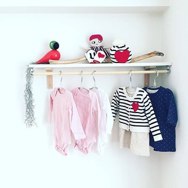 既存の家具にプラスするアイデアも！参考にしたい収納棚を追加する工夫集