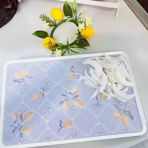 「用途や食材に合わせて使い分け♪サブ使いにも便利な機能的なまな板」の画像