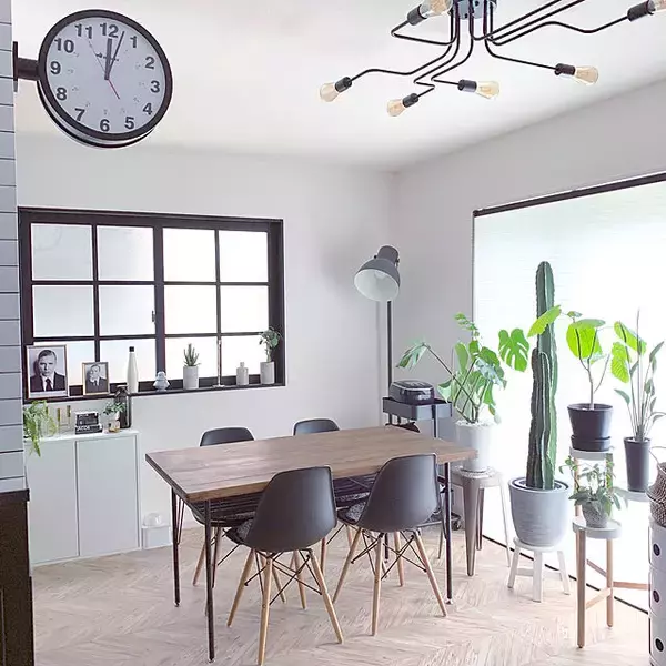 「自分好みのインテリア作りに挑戦！ダイニングのDIY実例集」の画像