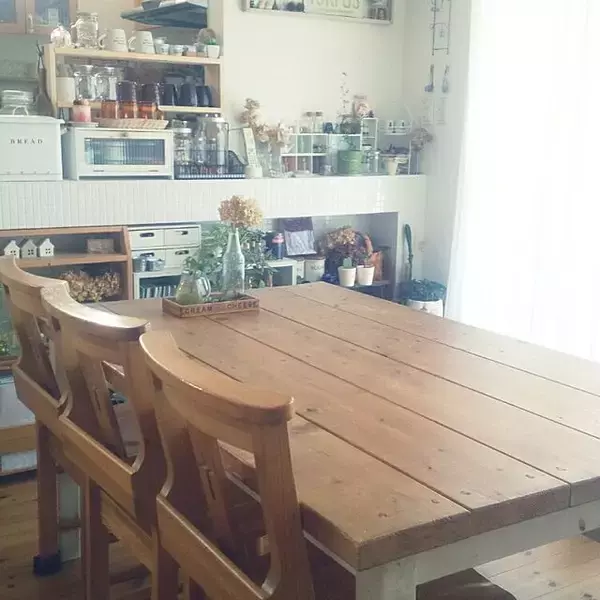 「自分好みのインテリア作りに挑戦！ダイニングのDIY実例集」の画像