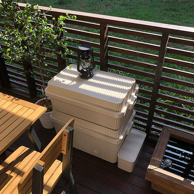 お部屋の統一感もアップ♪積み重ねてキレイに収まるスタッキングアイテム