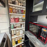 「【すきま活用アイデア】キッチンのすきま17cmが調味料収納に変身！ by kurashikata.さん」の画像1