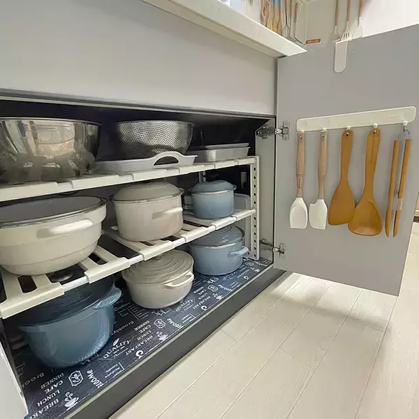 「限られたスペースをかしこく使って♪お料理のマストアイテム「鍋」の収納アイデア6選」の画像