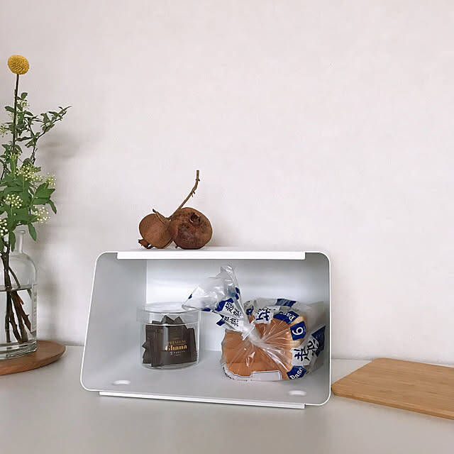暮らしを彩る山崎実業の生活実用品！モダンでスタイリッシュなtowerのブレッドケース