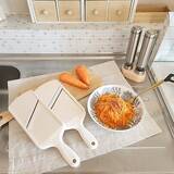 「【みんなが選んだ！】包丁いらずで千切りが劇的に楽になる！野菜スライサー4選」の画像1