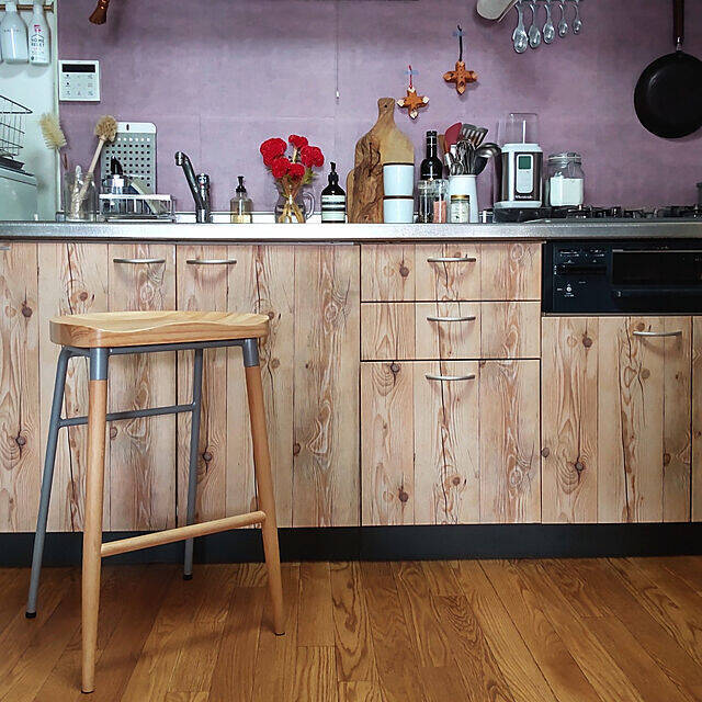 ほっとひといきつく時間を作る☆キッチンにあるといいスツール