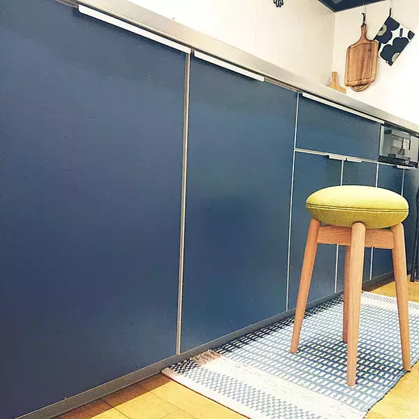 「ほっとひといきつく時間を作る☆キッチンにあるといいスツール」の画像