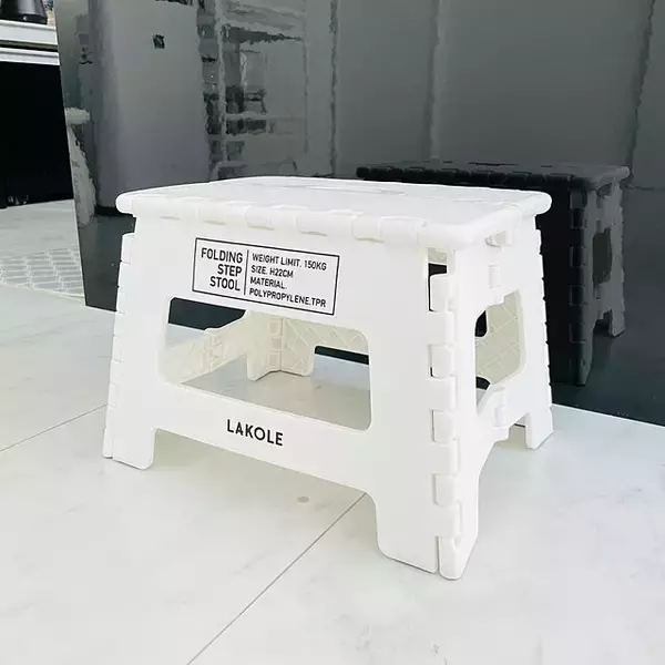 「ほっとひといきつく時間を作る☆キッチンにあるといいスツール」の画像