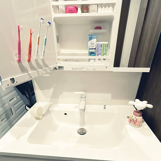 すっきりと使いやすい空間づくり♪セリアのアイテムを使った洗面台収納のアイデア6選