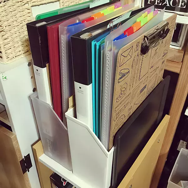 「必要なときにすぐ確認できる！学校や園の「おたより&書類」収納アイデア」の画像