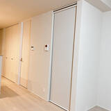 「いろんな使い方で暮らしやすさアップ！ロールカーテンの便利でかしこい活用法6選」の画像2