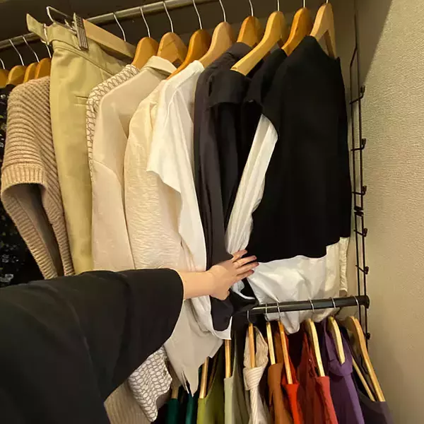 「クローゼット・見せる収納・便利アイテムまで♪すっきり片付く衣類収納実例10選」の画像
