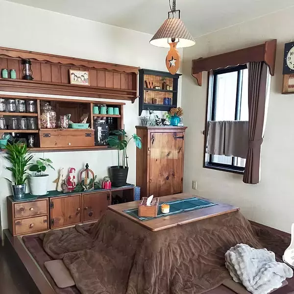 「あたたかみがあって落ち着いた雰囲気に惹かれる♡ブラウンインテリア特集」の画像