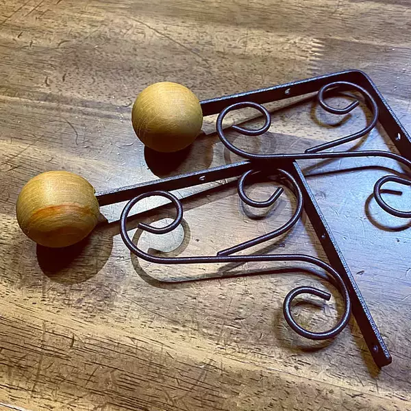 「「アレンジも楽しめる、アイアンブラケット製カーテンホルダー」 by maroさん」の画像