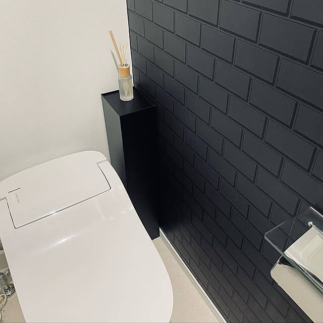 限られたスペースでも効率よく収納できる！棚やラックを活用したトイレの収納アイデア6選