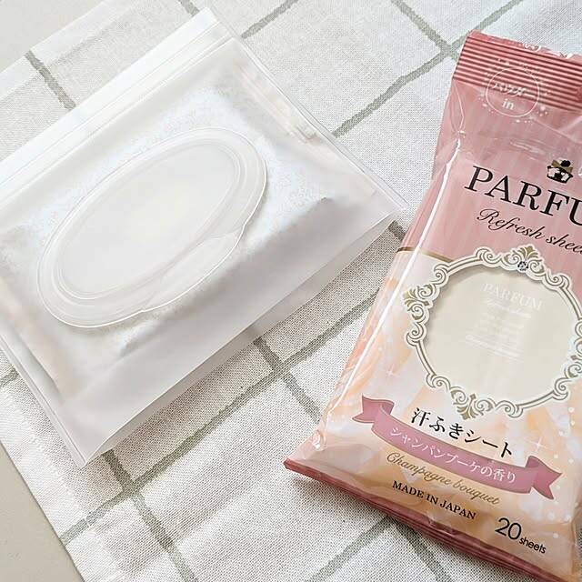 ピッタリなものを見つけて綺麗に整える！セリアのフタ付き収納の活用アイディア