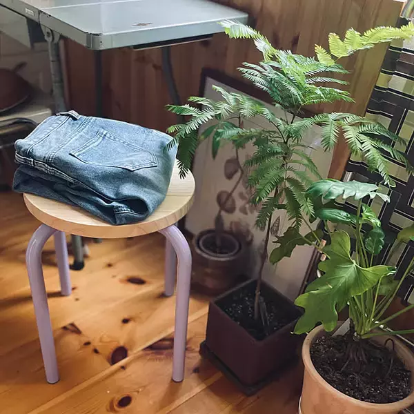 「インテリアのアクセントにもなる！汎用性の高いIKEAのスツール6選」の画像