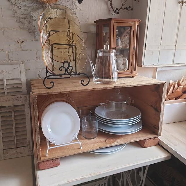 食器はこうやって整頓するのが正解！乱れがちな食器収納に終止符を打つアイデアとアイテムをご紹介