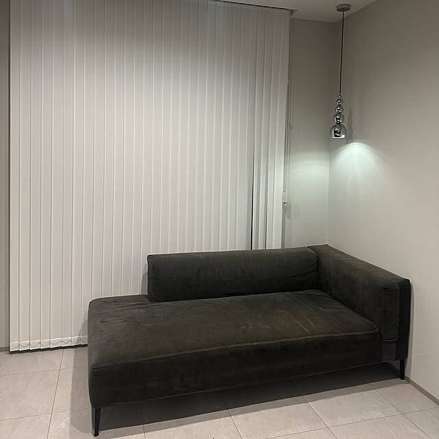 「引き算でつくるホテルライク。グレーと黒が紡ぐ、ノイズレスな心地よい暮らし」 by cako_reformさん