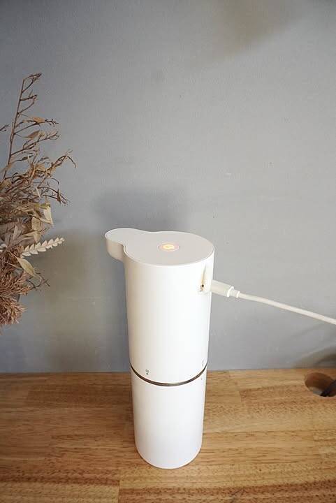 「充電式で長く使える、非接触式ソープディスペンサー（泡洗剤）」 by sugar111さん