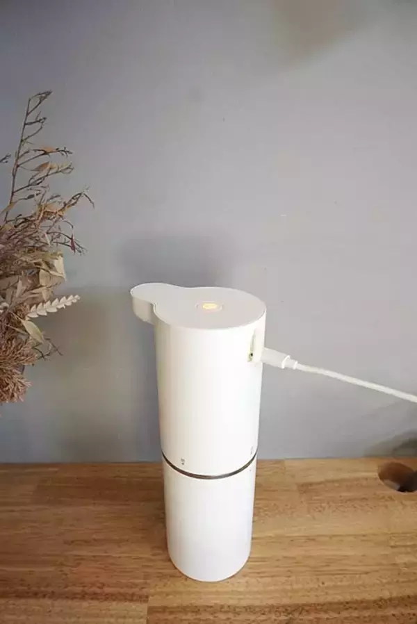 「「充電式で長く使える、非接触式ソープディスペンサー（泡洗剤）」 by sugar111さん」の画像