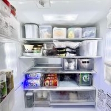 冷蔵庫内がごちゃついている方必見！食材の迷子やロスが解消する、冷蔵庫内の収納アイデア10選