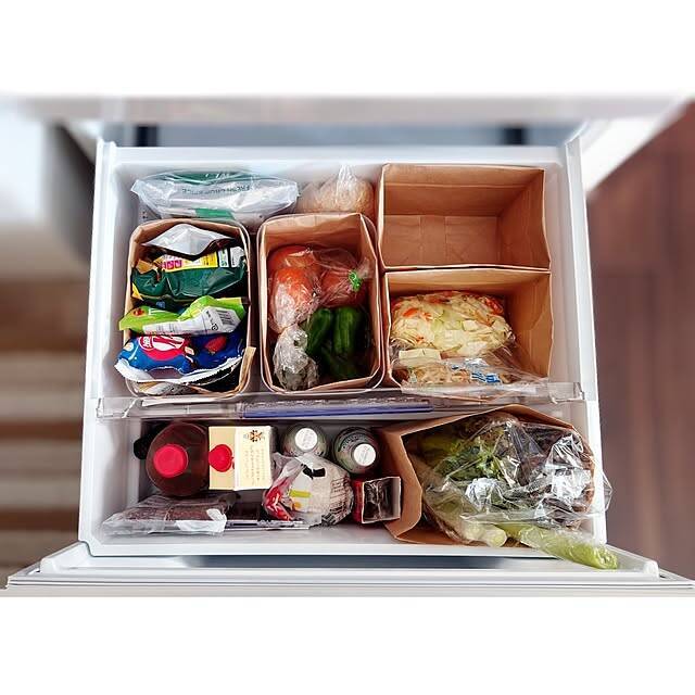 冷蔵庫内がごちゃついている方必見！食材の迷子やロスが解消する、冷蔵庫内の収納アイデア10選