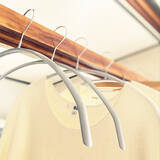 「コスパ抜群！そろえて使いやすい、収納から洗濯まで大活躍する100均ハンガー」の画像3