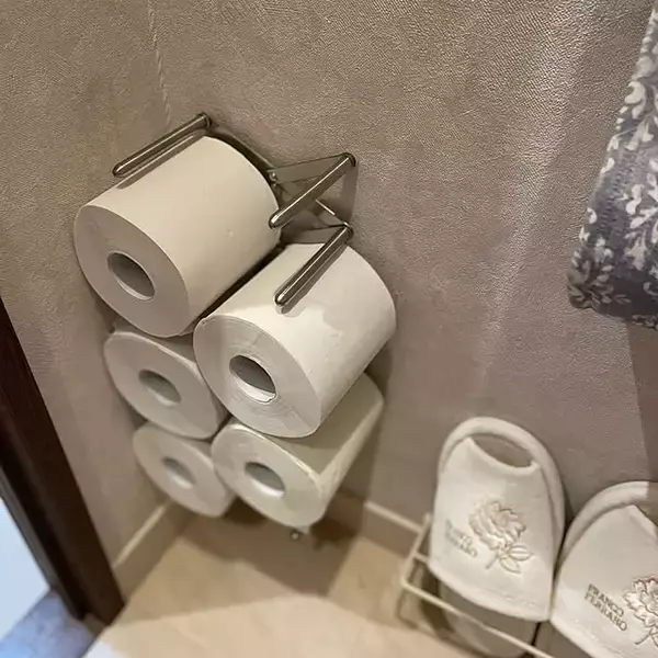 「ごちゃつくトイレがスッキリ♪真似したくなるトイレ収納実例6選」の画像