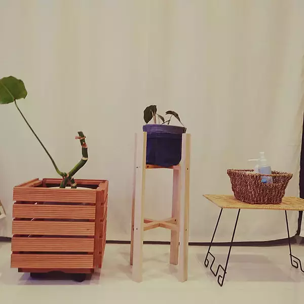 「セリアのプチプラグッズを使って楽しむ。リビングインテリアをDIY」の画像