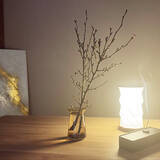 「はっと目を惹くデザインのものもたくさん。お花のある暮らしをもっと楽しめるフラワーベース6選」の画像3