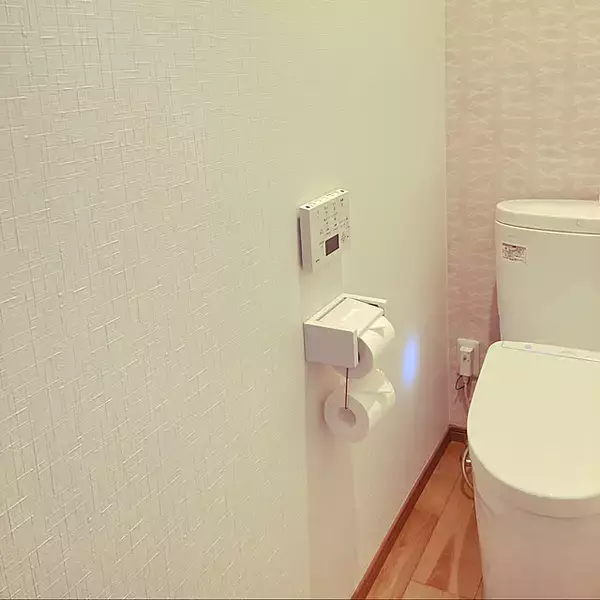 「お掃除クリーナーから収納棚まで♪トイレを快適に整える100均アイテム」の画像