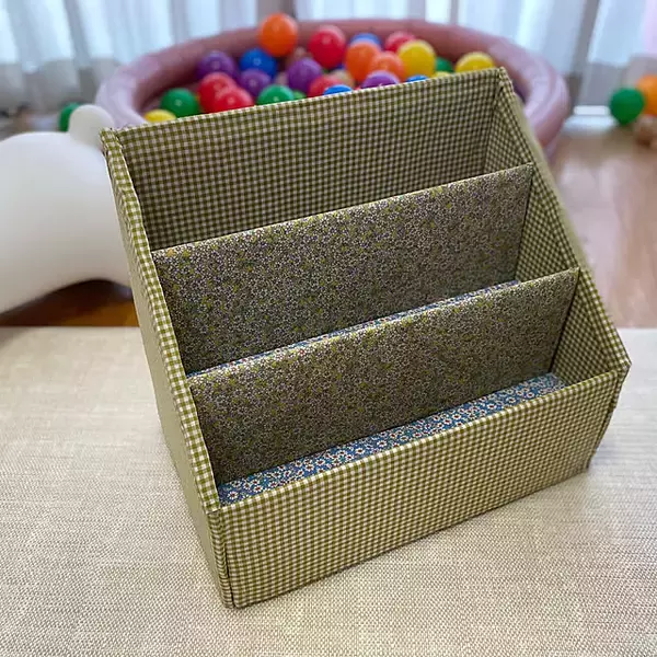 「身近な資材で暮らしを彩る！ダンボールの賢い再利用方法6選」の画像