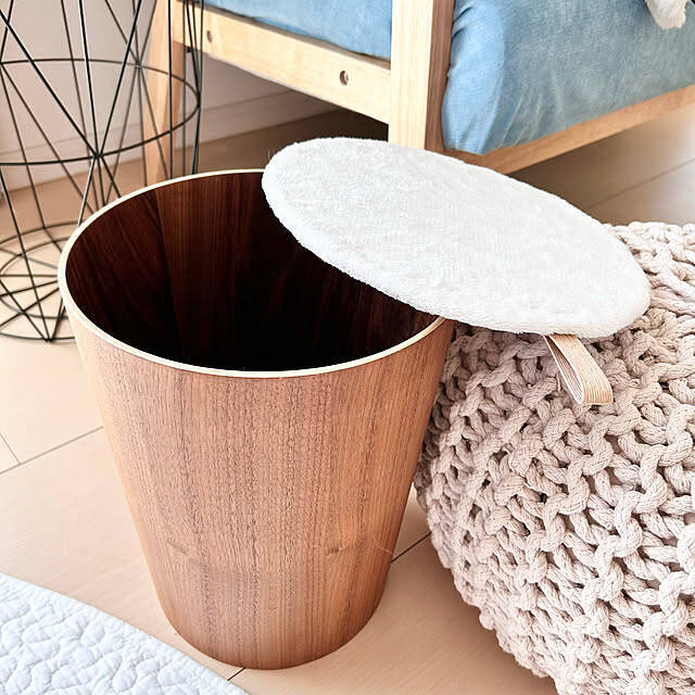 身近な資材で暮らしを彩る！ダンボールの賢い再利用方法6選