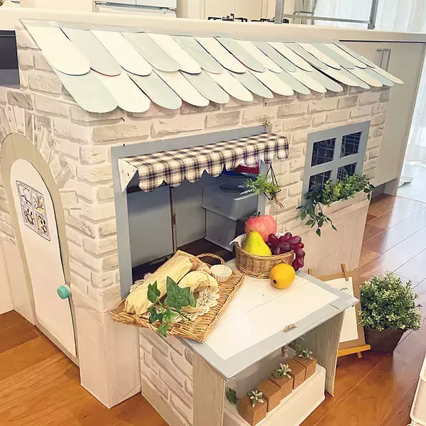 「身近な資材で暮らしを彩る！ダンボールの賢い再利用方法6選」の画像