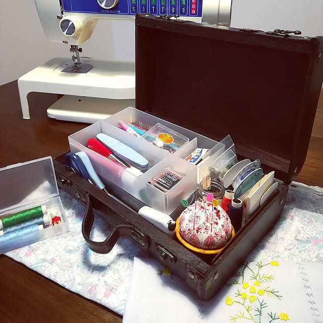 ごちゃつく引き出しがスッキリ！無印良品「ポリプロピレンデスク内整理トレー」が便利