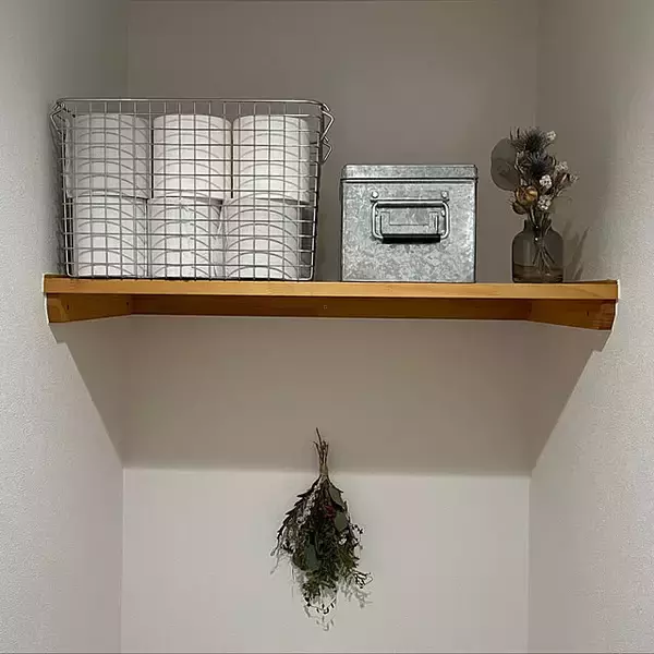 「トイレ収納は無印良品アイテムを使うのが吉！お手洗いスペースがスッキリ片付く10のアイデア」の画像